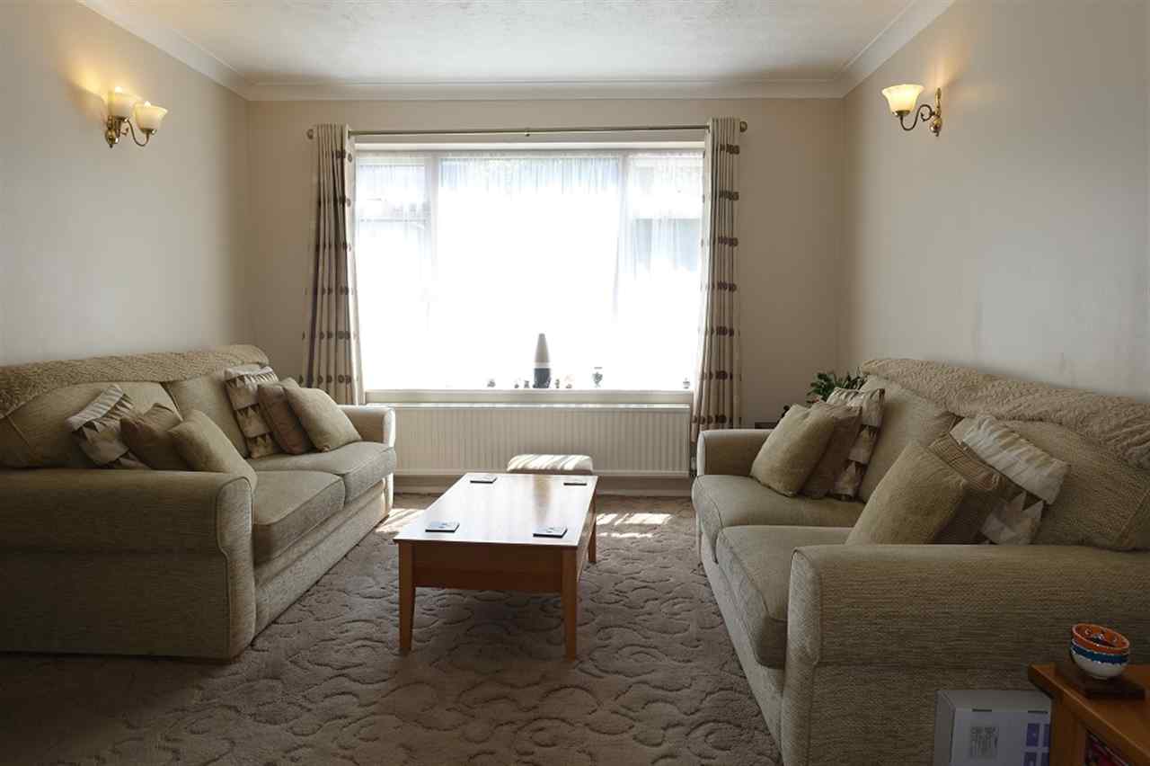 resized-2349823-Living Room A.JPG